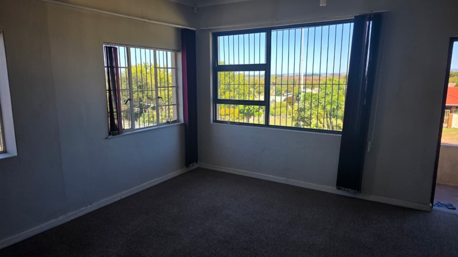 To Let 3 Bedroom Property for Rent in Pineview Western Cape
